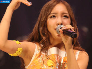 0115 - 320 x 240 [17KB]
�W�������L�Ղ�@�@Verbatim AKB48�̐��W�������L���������@��F���i