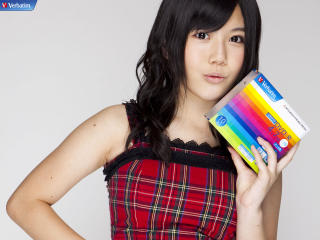 0253 - 320 x 240 [17KB]
Verbatim AKB48�̐��W�������L�������� �{�����i�݂Ⴈ�j�@���b�`
