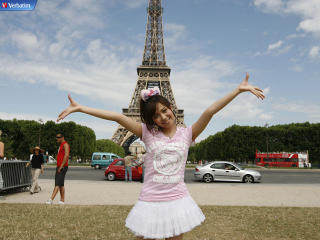 0439 - 320 x 240 [17KB]
AKB48�@�킫��L