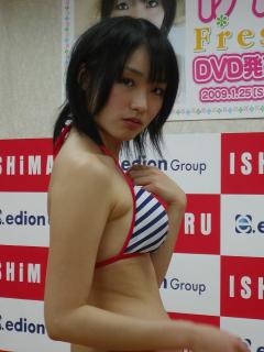 0944 - 240 x 320 [14KB]
�ɓ����@�W�����{�V���{�����݁@A�����L�A�C�h��