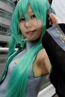 1043 - 213 x 320 [13KB]
���L�����R�X�v���[���[�@�����~�N�̃��L