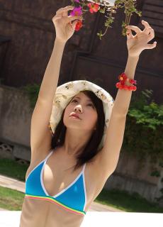 1240 - 230 x 320 [13KB]
�L���C�ȏ��̎q�̐����L