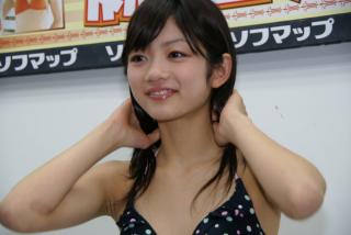 1255 - 320 x 214 [11KB]
�A�C�h�����O�@�X�c���ԁ@�@�ׂ��V�����L�����