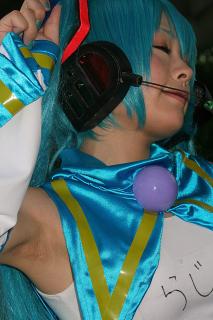 1349 - 213 x 320 [14KB]
���������L�|�[�Y�ŃU�����L������R�X�v���[���[�@A�����N