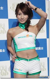 1723 - 202 x 320 [14KB]
�傫�����L�@���[�X�N�C�[���R��F��