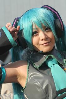 1738 - 213 x 320 [13KB]
�����~�N�̃R�X�v���[���[��