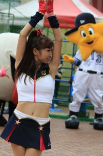 1985 - 213 x 320 [14KB]
�`�A�K�[���̊��L�����L