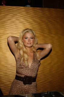 2004 - 212 x 320 [13KB]
�W��������������o�����L�L�t�F���������ˁI�@�p���X�E�q���g��paris hillton