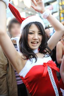 2267 - 213 x 320 [14KB]
�����T���^�R�X�v���Ń��L