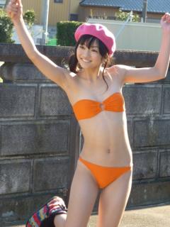 2417 - 240 x 320 [14KB]
�A�C�h�����O�@�X�c���ԃ��L