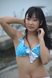 2505 - 214 x 320 [11KB]
���������䂱�@�A�_���g�ȃO���h���̃��L