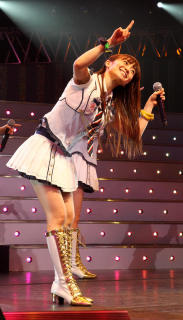 2524 - 183 x 320 [16KB]
�哇�D�q�̃��L�摜�I