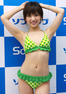 2695 - 227 x 320 [19KB]
���[�X�N�C�[������o���h���ցH�@�c�����q�@���L