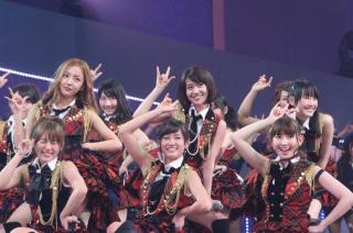 2715 - 320 x 212 [16KB]
AKB48�@�O�c�֎q�A�哇�D�q�A�c�����q�E�E�E���L�L�R���T�[�g