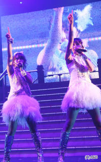 2737 - 200 x 320 [21KB]
�O�c�֎q�̃��L���킫