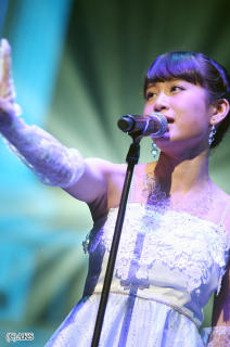 2738 - 212 x 320 [16KB]
�O�c�֎q�̃��L���킫