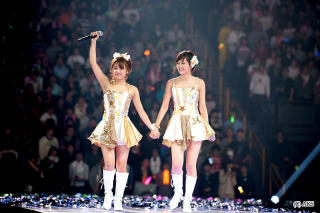 2745 - 320 x 213 [18KB]
���Ɓ@�O�c�֎q�̘e�Ł@���L��������@�����݂Ȃ�