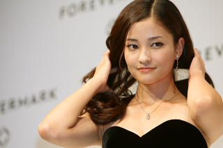 2755 - 320 x 213 [12KB]
���L�N�T���D�@���؃��C�T