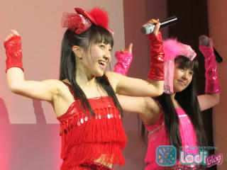 2936 - 320 x 240 [17KB]
�����N���@�S�c�č؎q&���X�؍ʉā@�킫