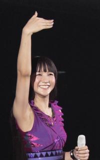 3164 - 201 x 320 [7KB]
�~��L���@���L