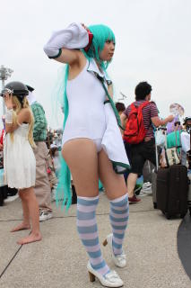 3531 - 213 x 320 [14KB]
�R�~�P�̔������R�X�v���C���[�@���L