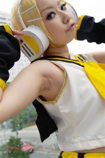 3594 - 213 x 320 [12KB]
�R�X�v���C���[�̃��L