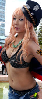 3632 - 138 x 320 [14KB]
�ăR�~�@�������R�X�v���C���[�̃��L