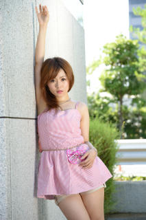 3731 - 213 x 320 [15KB]
�B�e��̃��f���@�����L