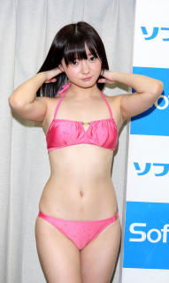 3854 - 191 x 320 [13KB]
���i�ʓށ@������������O���r�A�A�C�h���̘e