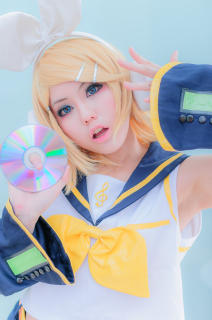 4085 - 212 x 320 [15KB]
�{�[�J���C�h����