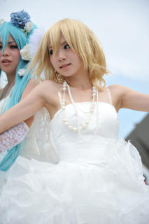 4278 - 213 x 320 [11KB]
�R�~�P�̔������R�X�v���C���[�@���L