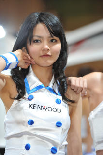 4364 - 213 x 320 [15KB]
���[�X�N�C�[���̘e�����L�t�F�`