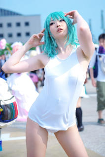 4379 - 213 x 320 [15KB]
�R�X�v���C���[�̘e