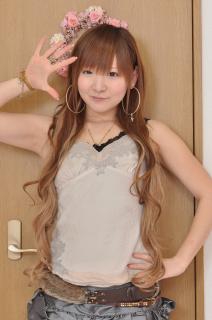 5892 - 212 x 320 [11KB]
�O���h���̃��L�e���킫�t�F�`