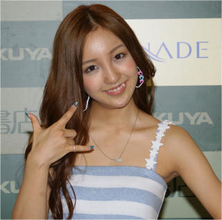 5911 - 320 x 318 [18KB]
��F���i�Ƃ�����j ���L