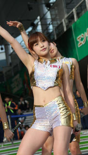 6562 - 182 x 320 [17KB]
�A�b�v�A�b�v�K�[���Y�i���j�@���L�����L��