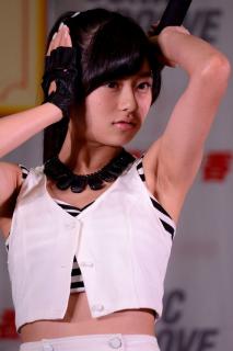 7113 - 213 x 320 [11KB]
�t�F�A���[�Y�@�ɓ��G�X���@���L