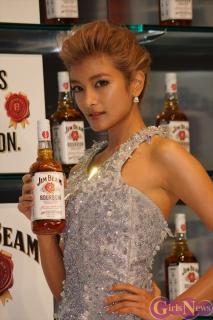 7301 - 213 x 320 [15KB]
���[���@��