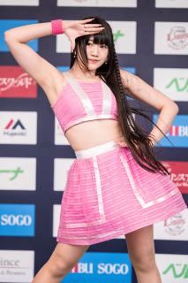 7489 - 213 x 320 [15KB]
�s���N�x�C�r�[�Y�@���L