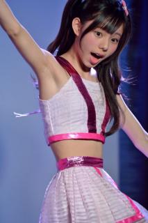 7631 - 213 x 320 [11KB]
�s���N�x�C�r�[�Y�@��X仏��@���L