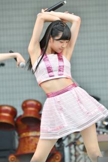 7644 - 213 x 320 [12KB]
�s���N�x�C�r�[�Y�@�N��D�߁@���L�@����