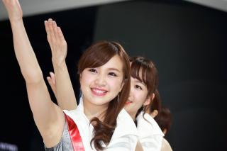 7767 - 320 x 213 [9KB]
���ʁ@�L�����M�����A�R���p�j�I���A���[�X�N�C�[���̃��L�킫���e�t�F�`