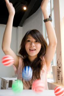 8064 - 213 x 320 [12KB]
�����b�@���L