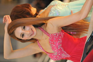 8244 - 320 x 213 [14KB]
���ʁ@�L�����M�����A���[�X�N�C�[���̃��L���e�t�F�`