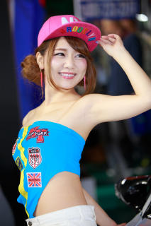 8403 - 213 x 320 [16KB]
���ʁ@�L�����M�����A���[�X�N�C�[���̃��L���e�t�F�`