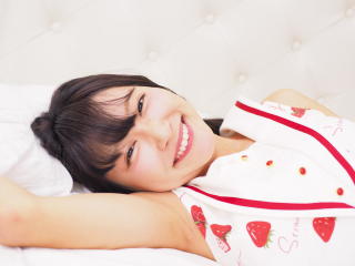 8420 - 320 x 240 [11KB]
�L�����M�����A���[�X�N�C�[���̃��L���e�t�F�`�@armpit