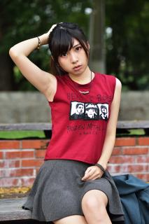 8533 - 213 x 320 [14KB]
���ʁ@�L�����M�����A���[�X�N�C�[���̃��L���e�t�F�`�@armpit