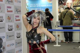 8815 - 320 x 213 [15KB]
�L�����M�����A���[�X�N�C�[���A�R���p�j�I�����L�킫�e���t�F�`