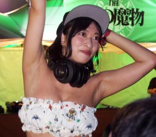 9222 - 320 x 280 [16KB]
�q���R���@���L