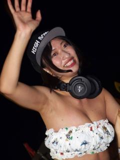 9223 - 240 x 320 [11KB]
�q���R���@���L